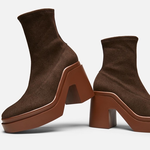 Robert Clergerie Chocolate Brown Ankle Booties - Picture 3 of 4